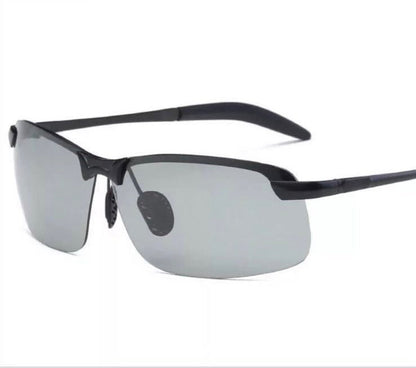 Photochromic smart sunglasses
